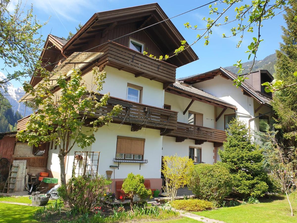 Gaestehaus Zum Gachtna Mayrhofen Exterior foto